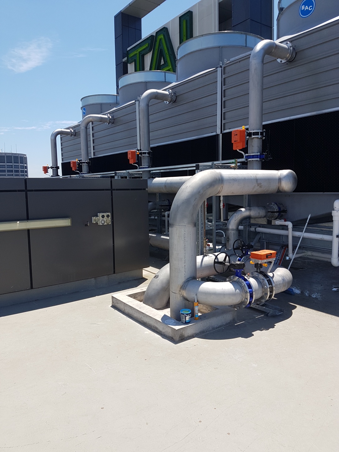 BAC cooling tower and condenser water pipework