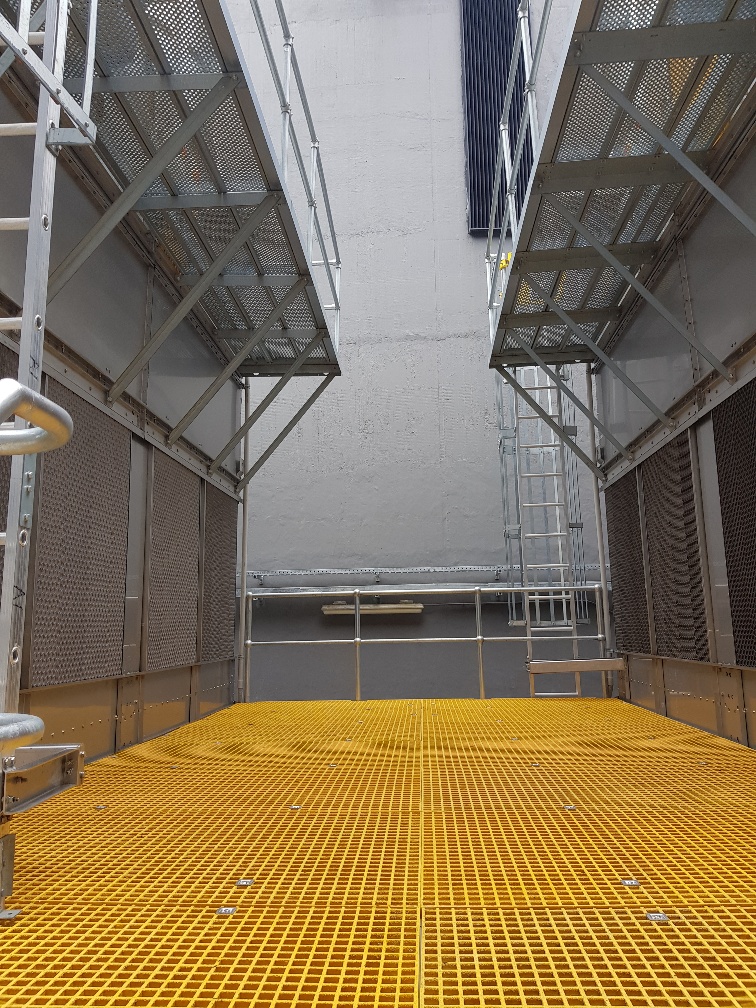 Final cooling tower installation